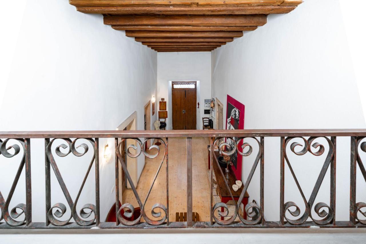 Palazzo Lavagnoli Pensión